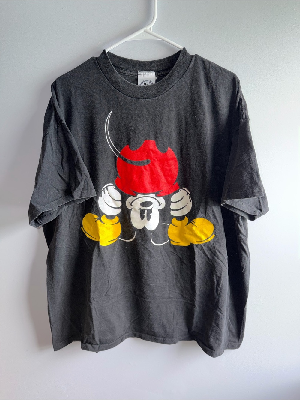 Vintage 90s Mickey Mouse bent over Disney Mickey & Co. singlestitch black tshirt